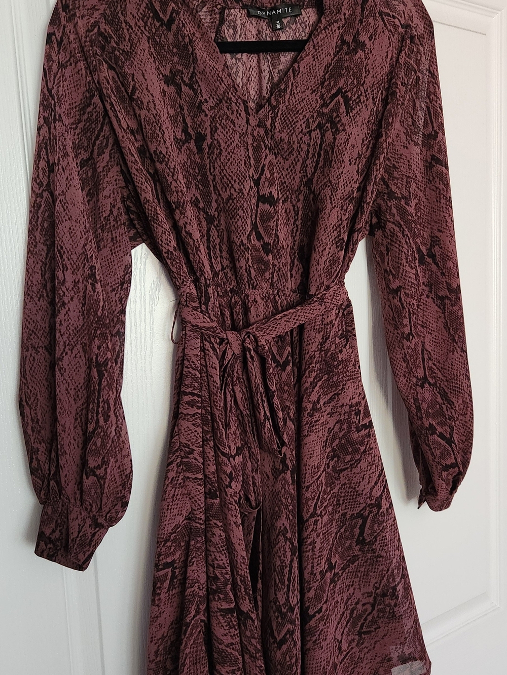 Dynamite Mauve Snake-Print Long Sleeve Dress